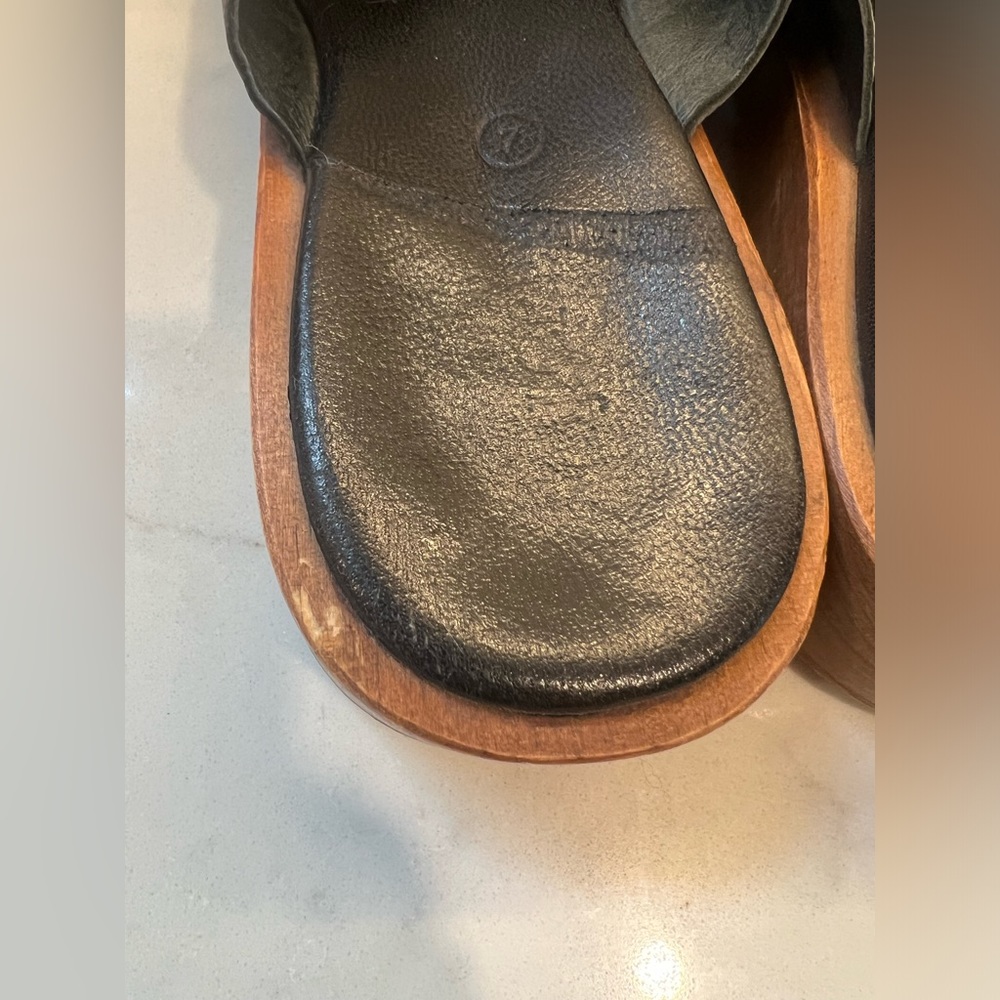 J. Crew Black Leather Wooden Heel Sandals Cross Straps Neutral Minimalist Chic - Picture 10 of 10